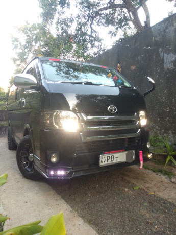 toyota-kdh-202-super-gl-2008-big-1