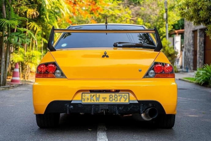 mitsubishi-evo-9-2013-big-3