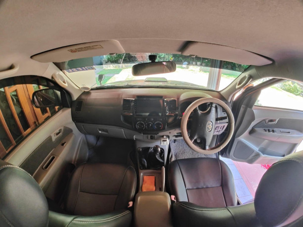 toyota-hilux-2007-big-4