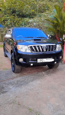 toyota-hilux-2007-big-0