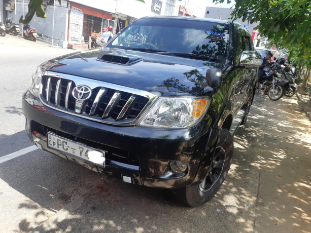 toyota-hilux-2007-big-1