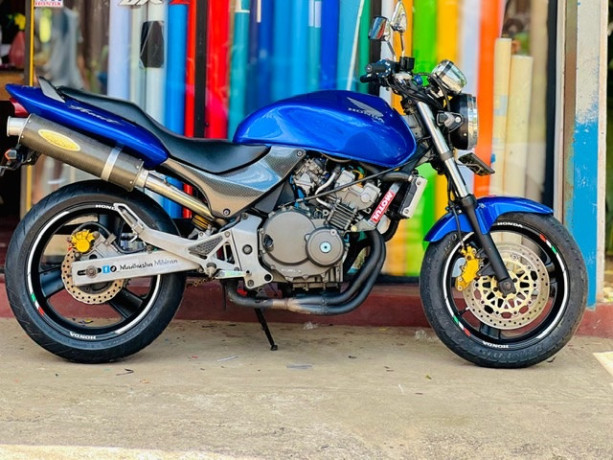 honda-hornet-250-big-2