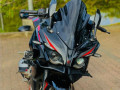 bajaj-pulsar-rs200-2017-small-0