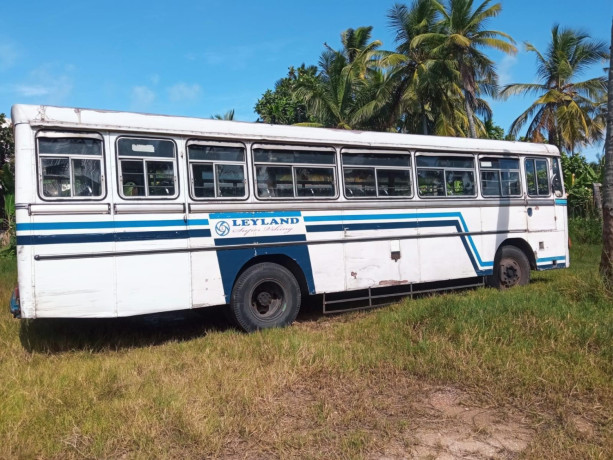 lanka-ashok-leyland-bus-2001-big-1