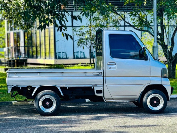 mitsubishi-minicab-lorry-big-2