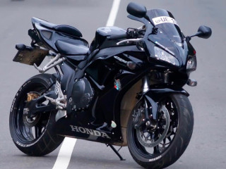 honda-cbr-1000rr-2008