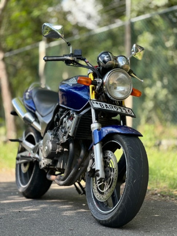 honda-hornet-ch125-2014-big-1