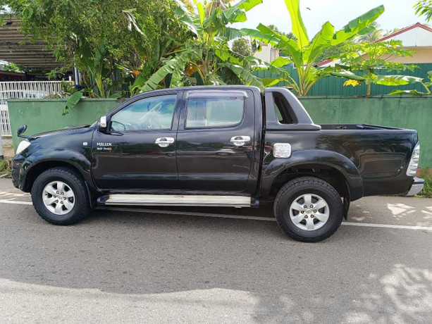 toyota-hilux-double-cab-big-1