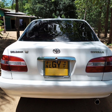toyota-corolla-1999-big-2