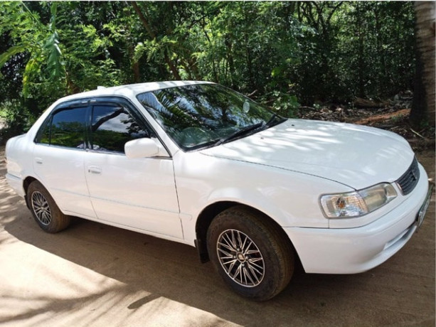 toyota-corolla-1999-big-0