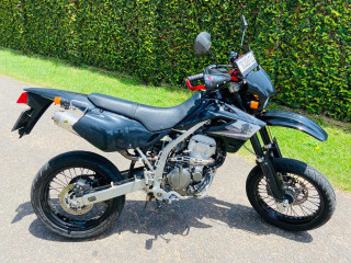 kawasaki-d-tracker-250-2024