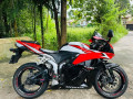 honda-cbr-600-2013-small-0