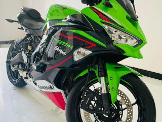 kawasaki-zx25r-se