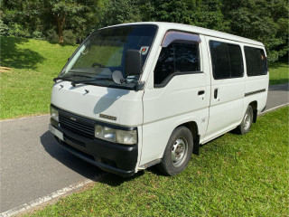 nissan-caravan-e24