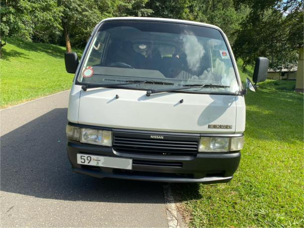 nissan-caravan-e24-big-1