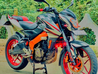 bajaj-pulsar-ns200-2017