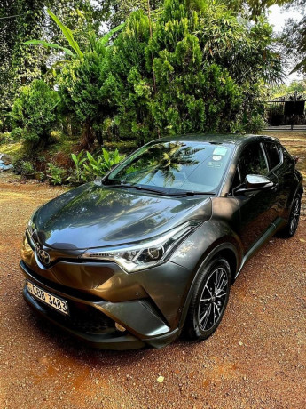 toyota-chr-2017-big-1
