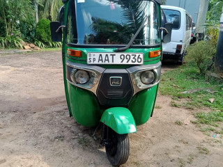 bajaj-4-stroke-three-wheel