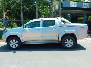 toyota-hilux-vigo-2011