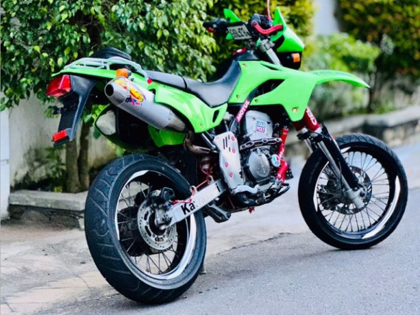 kawasaki-d-tracker-250-big-1