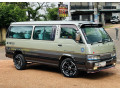 nissan-caravan-gll-2004-small-0