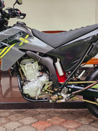yamaha-wrx-250-2015-big-2