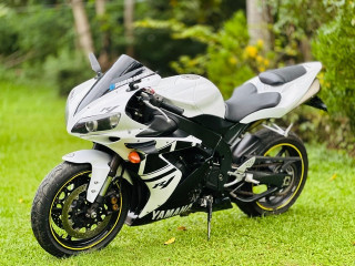 yamaha-r1-2007