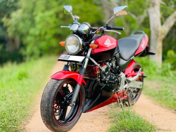 honda-hornet-ch150-f7-2014-big-0