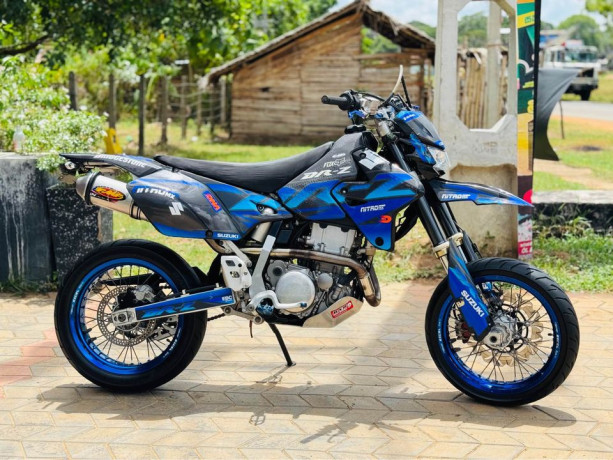 suzuki-drz-2014-fully-modified-big-0