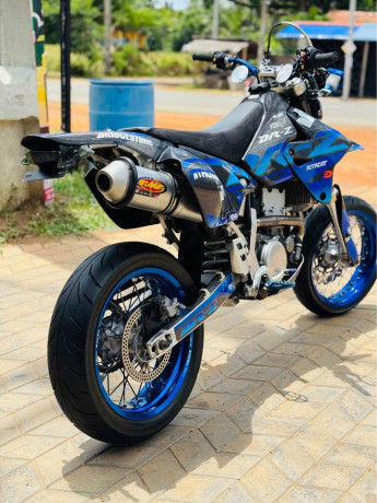 suzuki-drz-2014-fully-modified-big-3