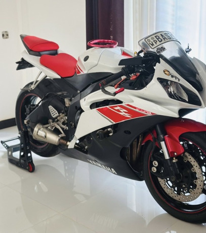 yamaha-r6-2013-original-registered-big-1
