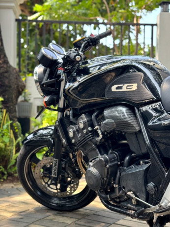 honda-cb4-revo-big-3