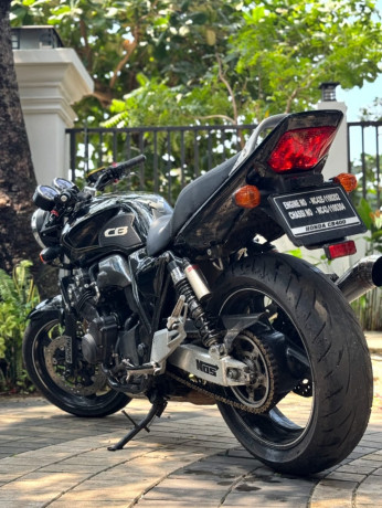 honda-cb4-revo-big-1