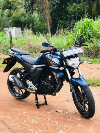 yamaha-fz-v2-anniversary-2019-big-1