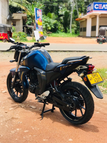 yamaha-fz-v2-anniversary-2019-big-4