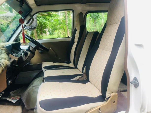 toyota-hiace-shell-big-3