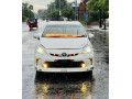 toyota-prius-se-led-2014-small-2