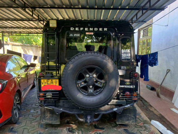 landrover-defender-1993-big-1