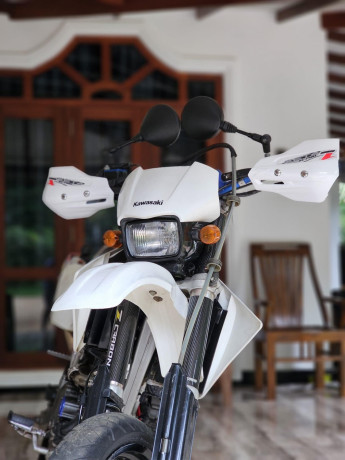 kawasaki-d-tracker-250-original-unregistered-big-4