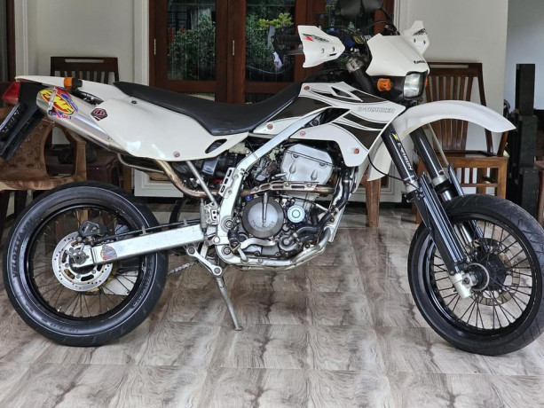 kawasaki-d-tracker-250-original-unregistered-big-0