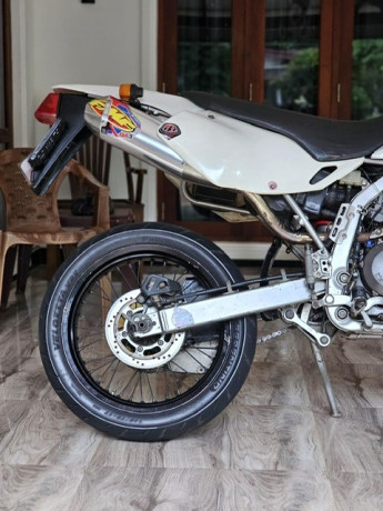 kawasaki-d-tracker-250-original-unregistered-big-3