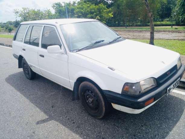 mazda-bf3v-dx-wagon-big-1