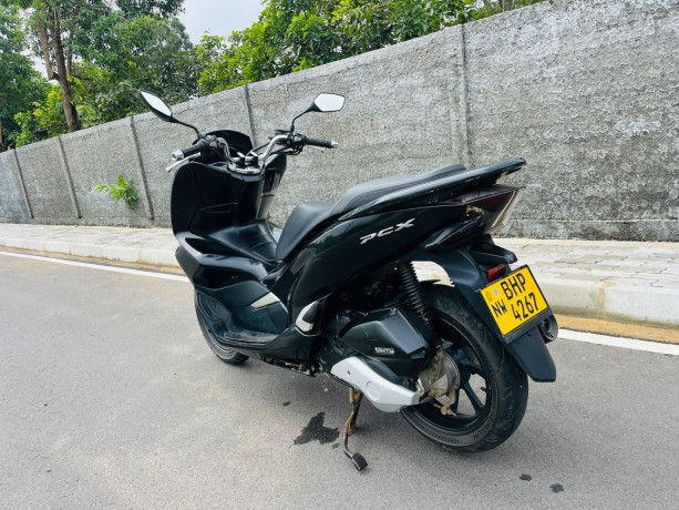 honda-pcx-150-2019-big-2