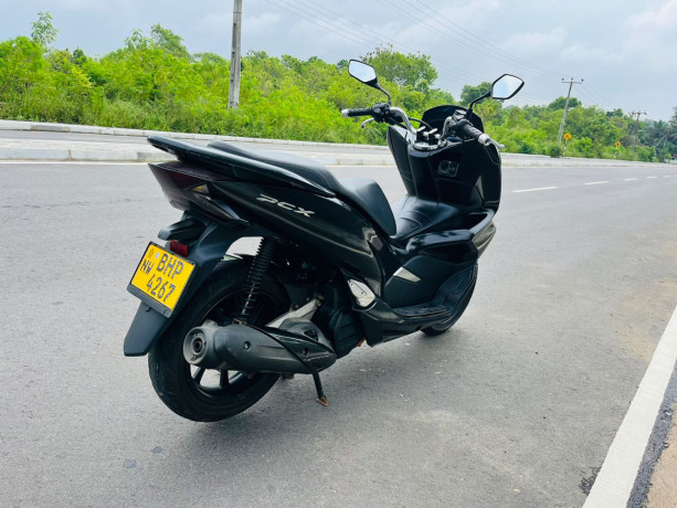 honda-pcx-150-2019-big-3