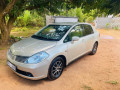 nissan-tilda-small-0