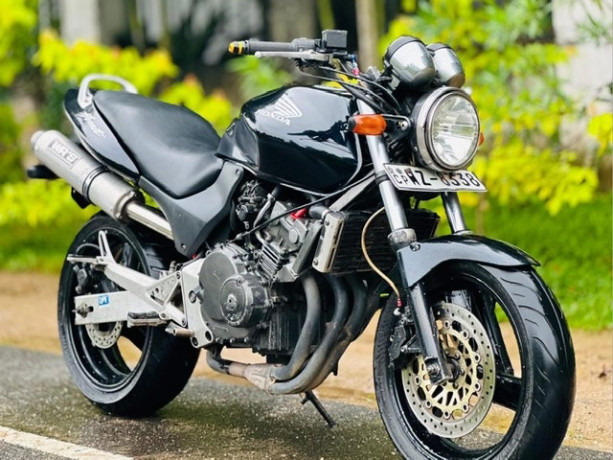 honda-hornet-ch140-2011-big-0