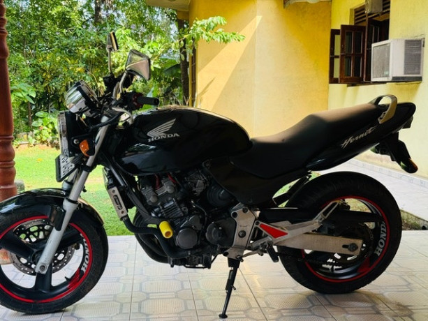 honda-hornet-ch115-2010-big-3