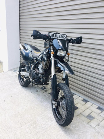 kawasaki-d-tracker-2013-big-0