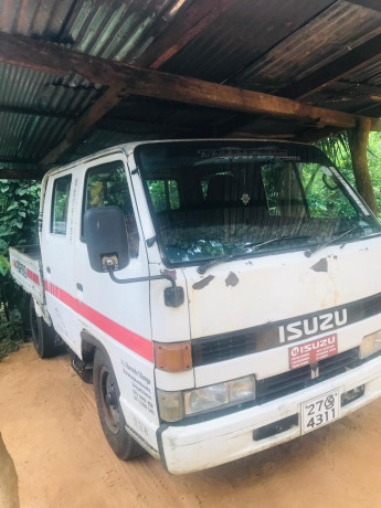 isuzu-crew-cab-big-3