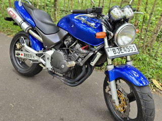 honda-hornet-250-2023